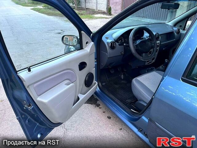 Синий Дачия Логан, объемом двигателя 1.6 л и пробегом 167 тыс. км за 3800 $, фото 3 на Automoto.ua