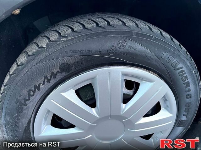 Синий Дачия Логан, объемом двигателя 1.6 л и пробегом 167 тыс. км за 3800 $, фото 8 на Automoto.ua