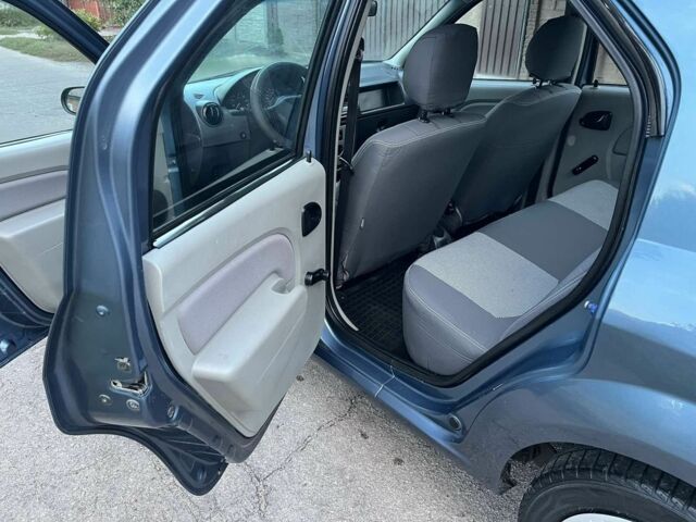 Синій Дачія Logan, об'ємом двигуна 1.6 л та пробігом 167 тис. км за 4100 $, фото 6 на Automoto.ua