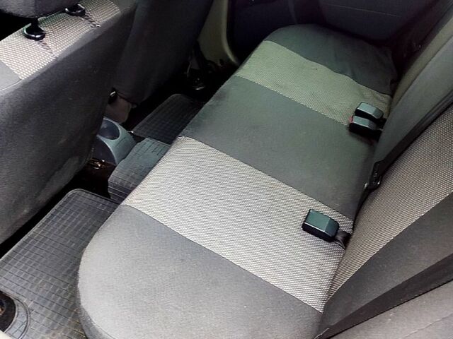 Синий Дачия Логан, объемом двигателя 1.6 л и пробегом 400 тыс. км за 3700 $, фото 7 на Automoto.ua