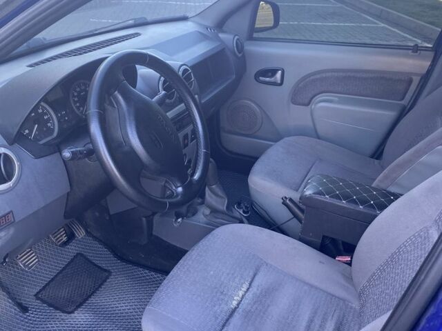 Синий Дачия Логан, объемом двигателя 1.6 л и пробегом 254 тыс. км за 4500 $, фото 6 на Automoto.ua