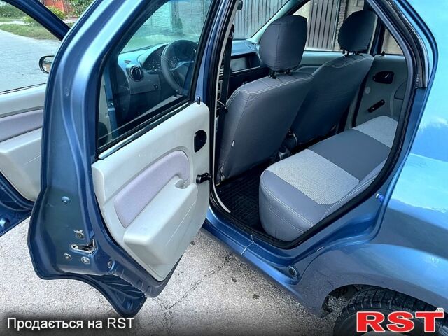 Синий Дачия Логан, объемом двигателя 1.6 л и пробегом 158 тыс. км за 3900 $, фото 4 на Automoto.ua