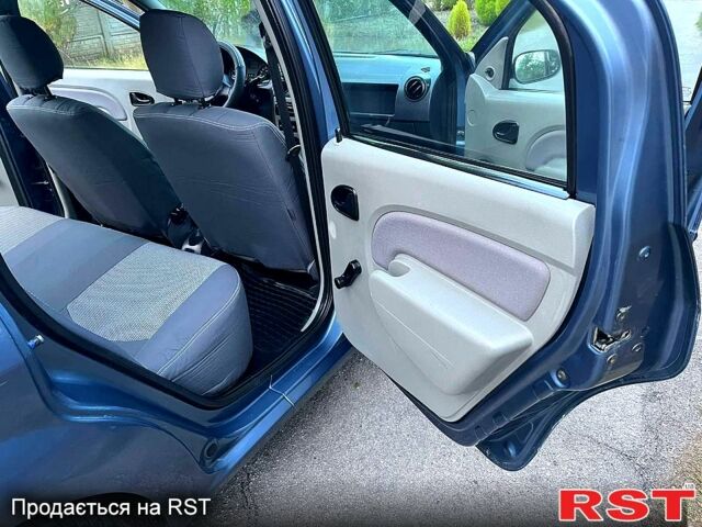 Синий Дачия Логан, объемом двигателя 1.6 л и пробегом 167 тыс. км за 3800 $, фото 6 на Automoto.ua