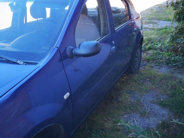 Синий Дачия Логан, объемом двигателя 1.4 л и пробегом 480 тыс. км за 2200 $, фото 2 на Automoto.ua