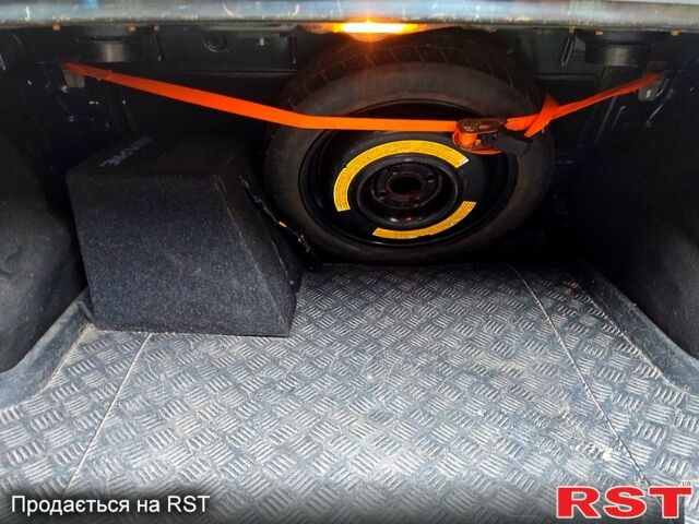 Синий Дачия Логан, объемом двигателя 1.6 л и пробегом 400 тыс. км за 3700 $, фото 9 на Automoto.ua