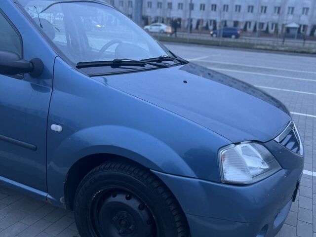 Синий Дачия Логан, объемом двигателя 1.6 л и пробегом 315 тыс. км за 3800 $, фото 3 на Automoto.ua