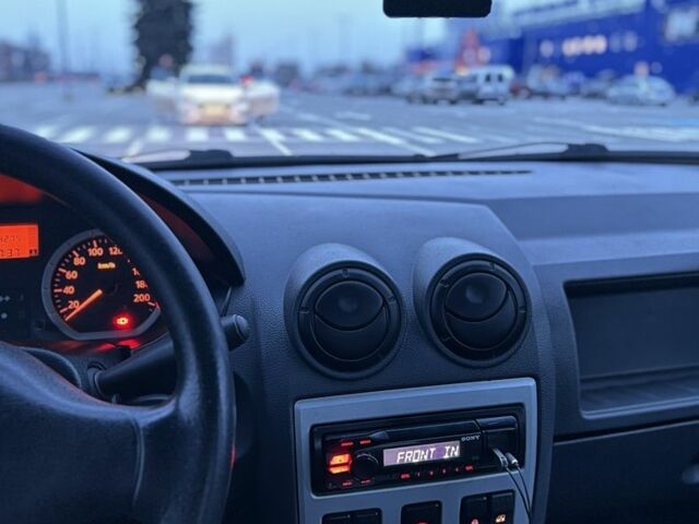 Синий Дачия Логан, объемом двигателя 1.6 л и пробегом 315 тыс. км за 3800 $, фото 23 на Automoto.ua