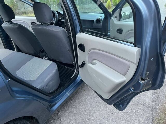 Синій Дачія Logan, об'ємом двигуна 1.6 л та пробігом 167 тис. км за 4100 $, фото 3 на Automoto.ua