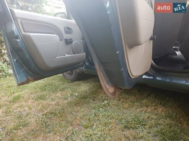 Синий Дачия Логан, объемом двигателя 1.39 л и пробегом 207 тыс. км за 3500 $, фото 10 на Automoto.ua