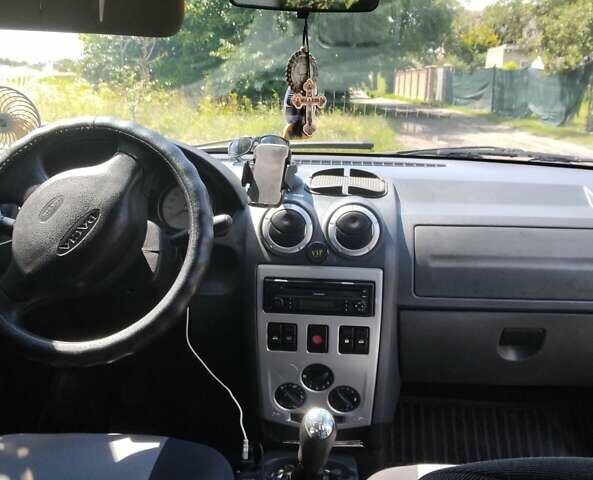 Дачия Логан 2007 в Луцке на Automoto.ua Синий Дачия Логан, объемом двигателя 1.6 л и пробегом 240 тыс. км за 4100 $, фото 20 на Automoto.ua