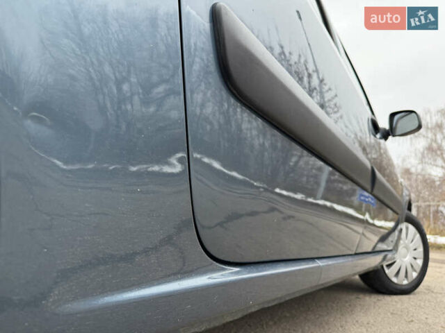 Синій Дачія Logan, об'ємом двигуна 1.6 л та пробігом 157 тис. км за 5250 $, фото 23 на Automoto.ua