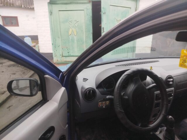 Синій Дачія Logan, об'ємом двигуна 1.4 л та пробігом 282 тис. км за 2950 $, фото 6 на Automoto.ua