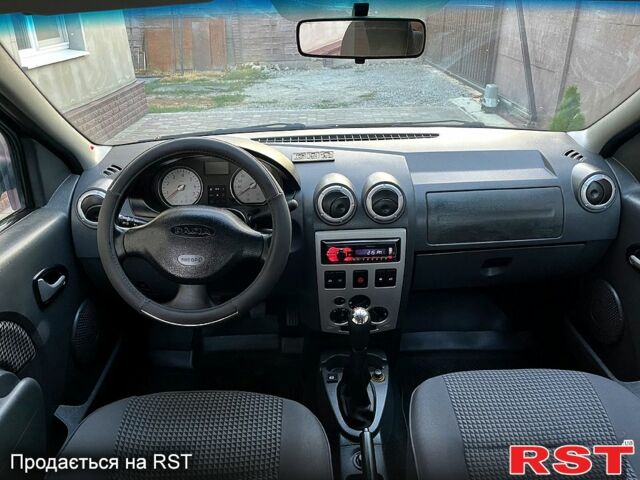 Синий Дачия Логан, объемом двигателя 1.6 л и пробегом 137 тыс. км за 4200 $, фото 4 на Automoto.ua