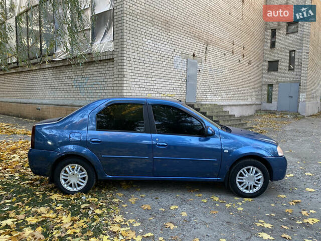 Синий Дачия Логан, объемом двигателя 1.6 л и пробегом 227 тыс. км за 3900 $, фото 3 на Automoto.ua