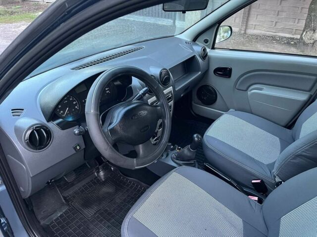 Синій Дачія Logan, об'ємом двигуна 1.6 л та пробігом 167 тис. км за 4100 $, фото 2 на Automoto.ua