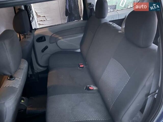 Синій Дачія Logan, об'ємом двигуна 1.4 л та пробігом 166 тис. км за 4500 $, фото 8 на Automoto.ua