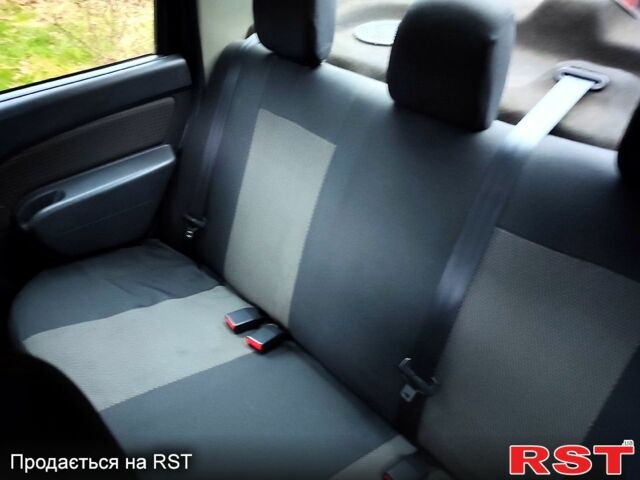 Синий Дачия Логан, объемом двигателя 1.6 л и пробегом 400 тыс. км за 3700 $, фото 8 на Automoto.ua