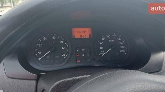 Синий Дачия Логан, объемом двигателя 1.39 л и пробегом 178 тыс. км за 4100 $, фото 5 на Automoto.ua