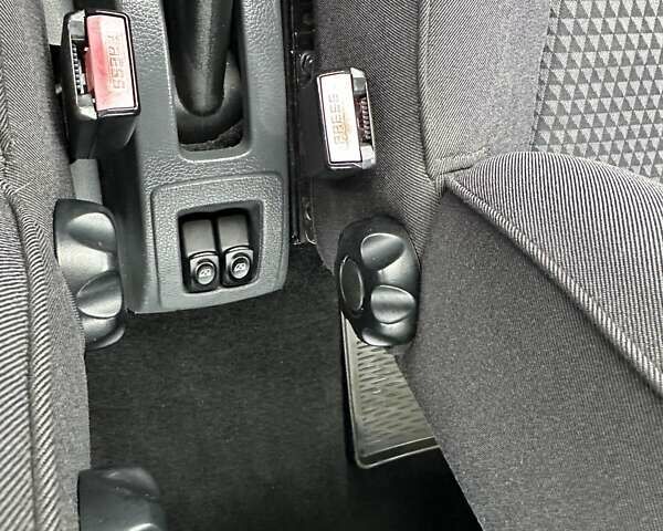 Синий Дачия Логан, объемом двигателя 1.6 л и пробегом 94 тыс. км за 6199 $, фото 31 на Automoto.ua