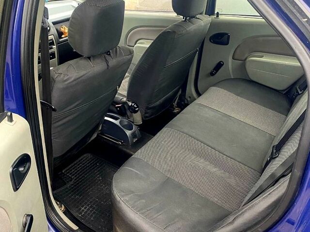 Синий Дачия Логан, объемом двигателя 1.6 л и пробегом 250 тыс. км за 2700 $, фото 6 на Automoto.ua