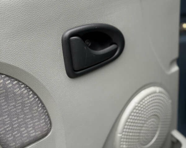 Синій Дачія Logan, об'ємом двигуна 1.6 л та пробігом 157 тис. км за 5250 $, фото 65 на Automoto.ua