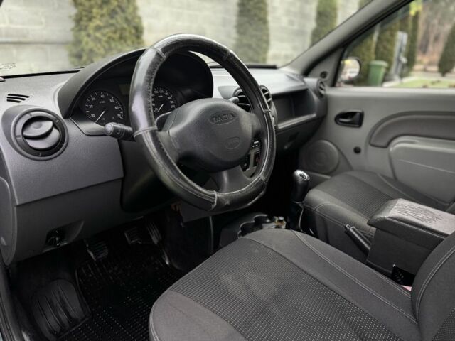 Синий Дачия Логан, объемом двигателя 1.5 л и пробегом 350 тыс. км за 2899 $, фото 5 на Automoto.ua