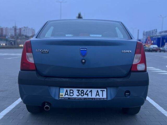 Синий Дачия Логан, объемом двигателя 1.6 л и пробегом 315 тыс. км за 3800 $, фото 7 на Automoto.ua