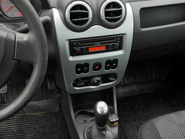 Синій Дачія Logan, об'ємом двигуна 1.4 л та пробігом 68 тис. км за 3200 $, фото 7 на Automoto.ua