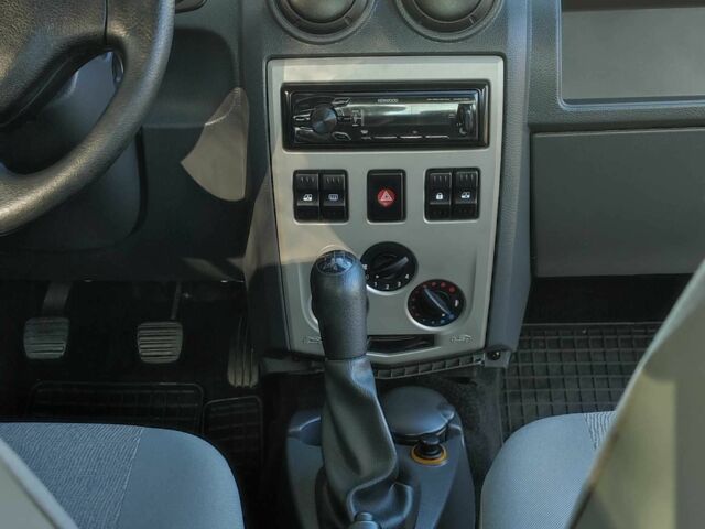 Синий Дачия Логан, объемом двигателя 1.4 л и пробегом 97 тыс. км за 5000 $, фото 12 на Automoto.ua