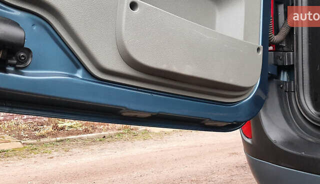 Синій Дачія Logan, об'ємом двигуна 1.6 л та пробігом 245 тис. км за 5650 $, фото 33 на Automoto.ua