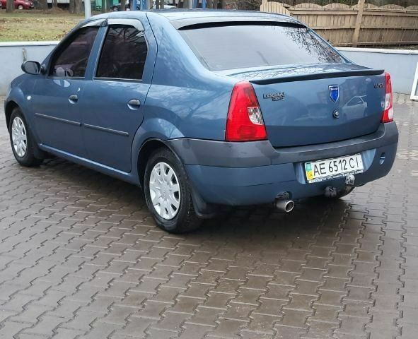 Синій Дачія Logan, об'ємом двигуна 1.4 л та пробігом 350 тис. км за 4600 $, фото 2 на Automoto.ua