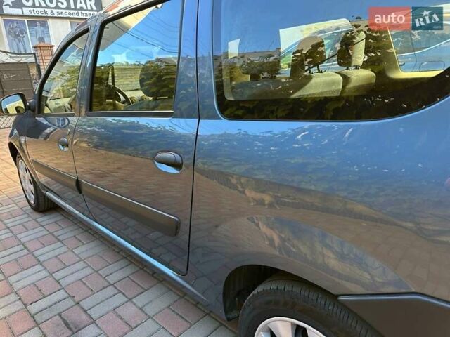 Синий Дачия Логан, объемом двигателя 1.6 л и пробегом 243 тыс. км за 4999 $, фото 22 на Automoto.ua