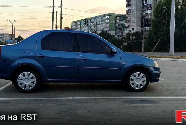 Синий Дачия Логан, объемом двигателя 1.6 л и пробегом 217 тыс. км за 4700 $, фото 1 на Automoto.ua