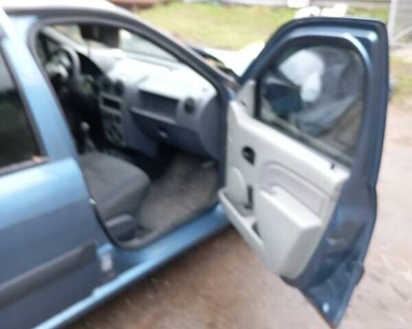 Синий Дачия Логан, объемом двигателя 1.6 л и пробегом 220 тыс. км за 2300 $, фото 4 на Automoto.ua