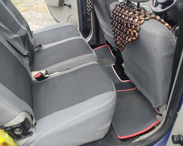 Синій Дачія Logan, об'ємом двигуна 1.6 л та пробігом 246 тис. км за 4300 $, фото 11 на Automoto.ua