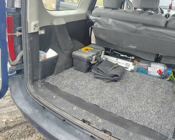 Синій Дачія Logan, об'ємом двигуна 1.6 л та пробігом 246 тис. км за 4300 $, фото 10 на Automoto.ua