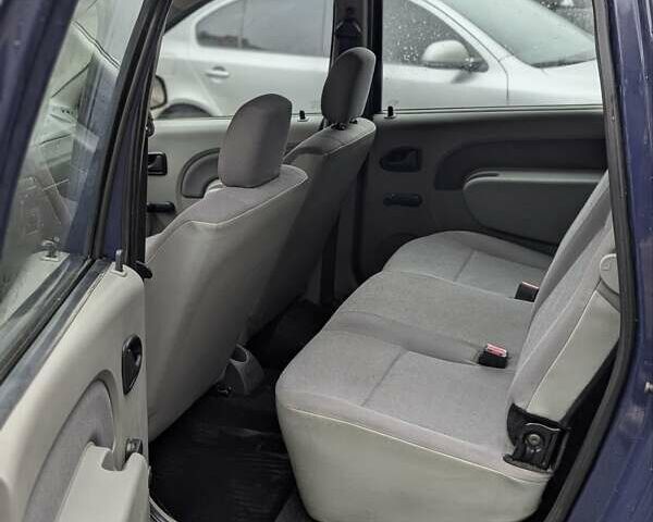 Синій Дачія Logan, об'ємом двигуна 1.4 л та пробігом 270 тис. км за 3250 $, фото 12 на Automoto.ua