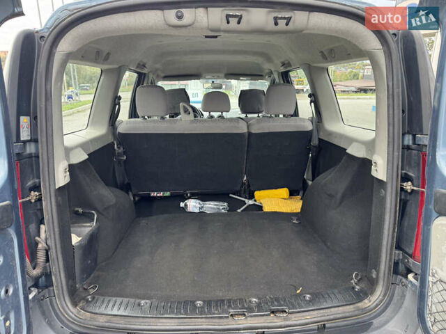 Синий Дачия Логан, объемом двигателя 1.6 л и пробегом 250 тыс. км за 3300 $, фото 29 на Automoto.ua