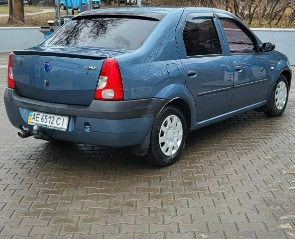 Синій Дачія Logan, об'ємом двигуна 1.4 л та пробігом 350 тис. км за 4600 $, фото 3 на Automoto.ua