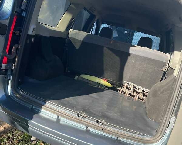 Синий Дачия Логан, объемом двигателя 1.6 л и пробегом 332 тыс. км за 4500 $, фото 6 на Automoto.ua