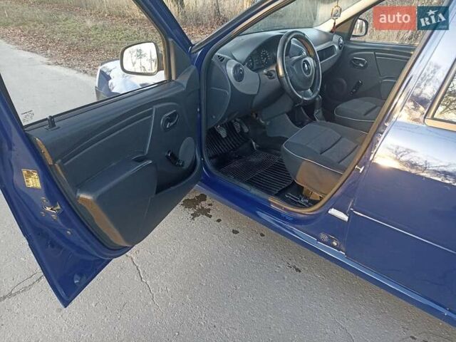 Синий Дачия Логан, объемом двигателя 0 л и пробегом 240 тыс. км за 2700 $, фото 10 на Automoto.ua