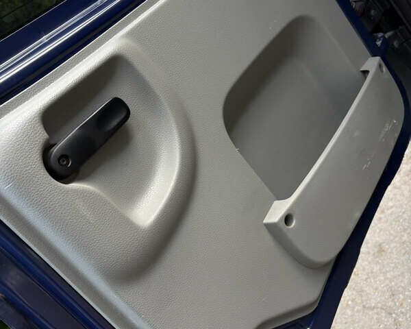 Синий Дачия Логан, объемом двигателя 1.6 л и пробегом 195 тыс. км за 5600 $, фото 32 на Automoto.ua