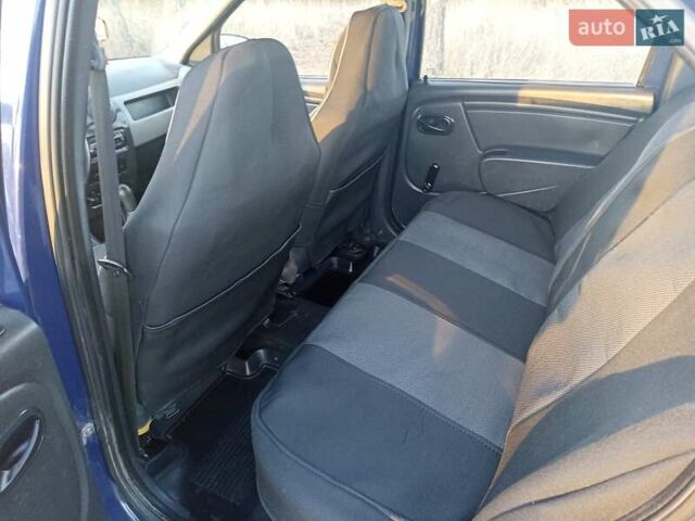 Синий Дачия Логан, объемом двигателя 0 л и пробегом 240 тыс. км за 2700 $, фото 9 на Automoto.ua