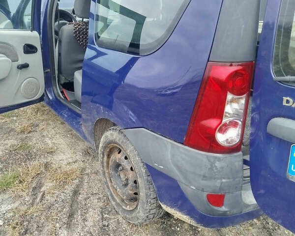 Синій Дачія Logan, об'ємом двигуна 1.6 л та пробігом 246 тис. км за 4300 $, фото 9 на Automoto.ua