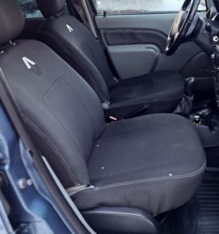 Синий Дачия Логан, объемом двигателя 1.6 л и пробегом 233 тыс. км за 4850 $, фото 40 на Automoto.ua