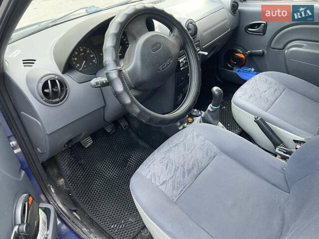 Синий Дачия Логан, объемом двигателя 1.39 л и пробегом 321 тыс. км за 4400 $, фото 3 на Automoto.ua