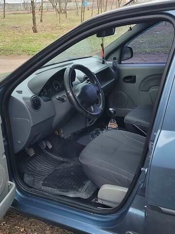 Синій Дачія Logan, об'ємом двигуна 1.39 л та пробігом 170 тис. км за 4300 $, фото 4 на Automoto.ua