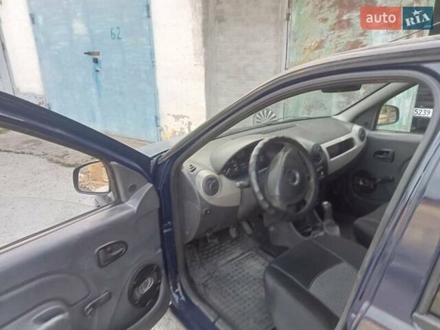 Синий Дачия Логан, объемом двигателя 1.39 л и пробегом 186 тыс. км за 3200 $, фото 5 на Automoto.ua