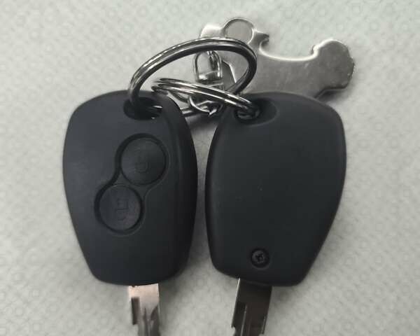 Синий Дачия Логан, объемом двигателя 1.4 л и пробегом 178 тыс. км за 4999 $, фото 5 на Automoto.ua