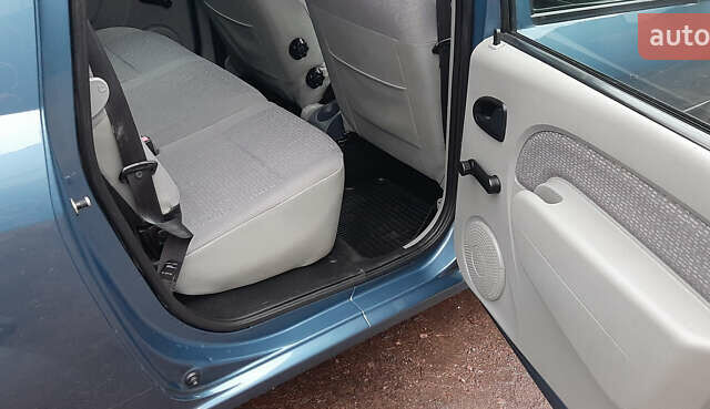 Синій Дачія Logan, об'ємом двигуна 1.6 л та пробігом 245 тис. км за 5650 $, фото 22 на Automoto.ua